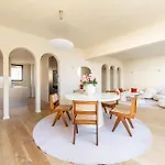Lease Mobility L Champs-elysee & Eiffel View L Triplex 2br & Rooftop Apartament Paryż