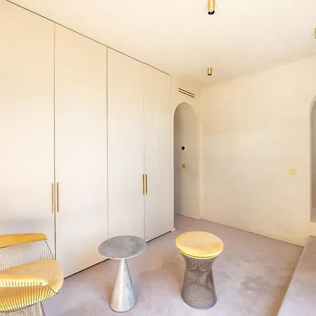 Lease Mobility L Champs-elysee & Eiffel View L Triplex 2br & Rooftop Apartmán Paříž