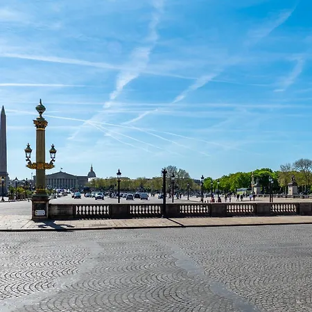 Lease Mobility L Champs-elysee & Eiffel View L Triplex 2br & Rooftop *