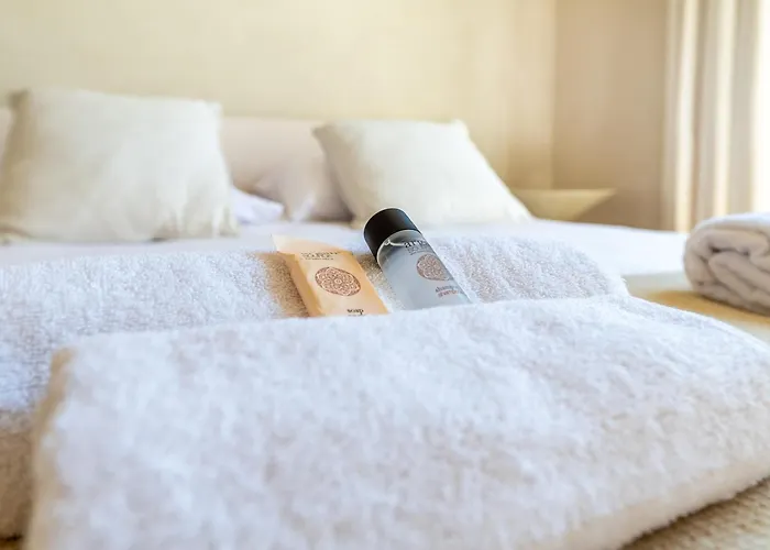 Lease Mobility L Champs-elysee & Eiffel View L Triplex 2br & Rooftop 巴黎