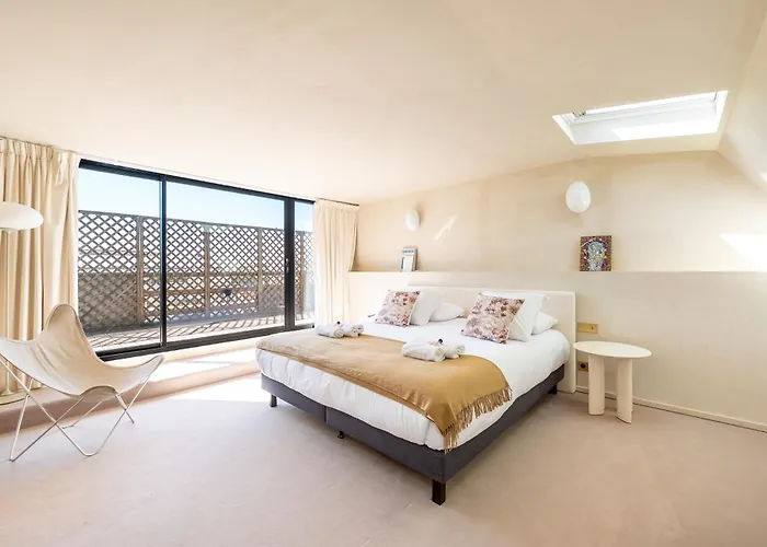 Lease Mobility L Champs-elysee & Eiffel View L Triplex 2br & Rooftop * 巴黎