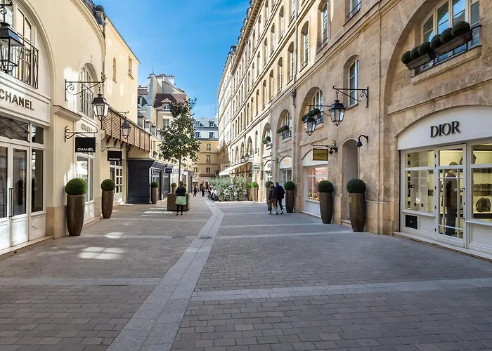 公寓 Lease Mobility L Champs-elysee & Eiffel View L Triplex 2br & Rooftop 巴黎