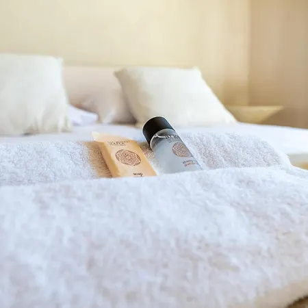 Lease Mobility L Champs-elysee & Eiffel View L Triplex 2br & Rooftop Parijs