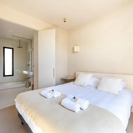 Lease Mobility L Champs-elysee & Eiffel View L Triplex 2br & Rooftop Parijs