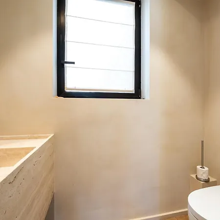 Lease Mobility L Champs-elysee & Eiffel View L Triplex 2br & Rooftop