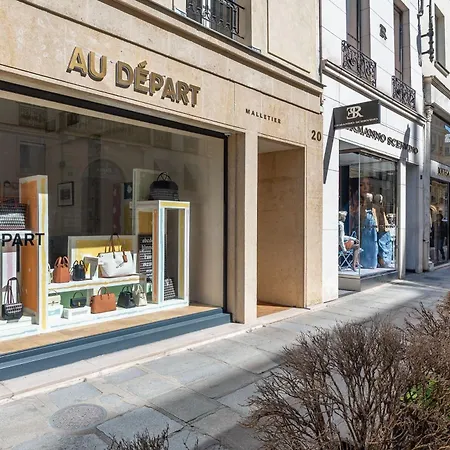 Lease Mobility L Champs-elysee & Eiffel View L Triplex 2br & Rooftop Appartement Parijs