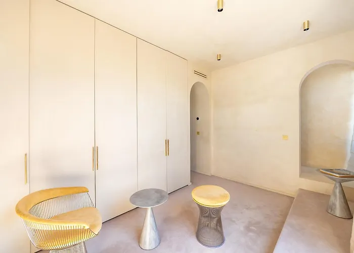 Lease Mobility L Champs-elysee & Eiffel View L Triplex 2br & Rooftop Daire Paris