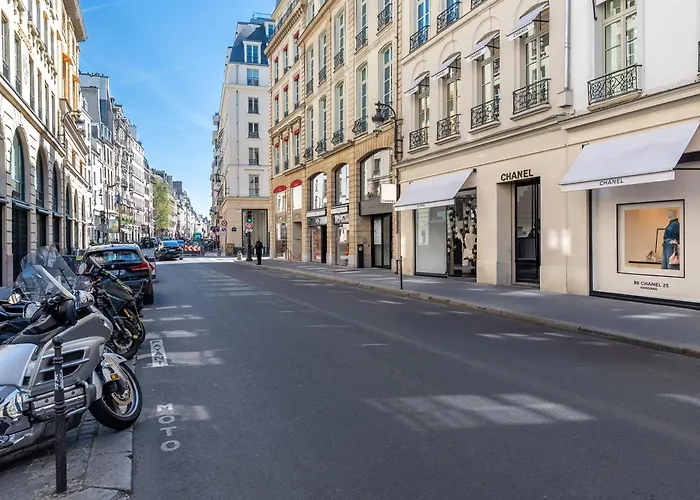 Apartment Lease Mobility L Champs-elysee & Eiffel View L Triplex 2br & Rooftop Paris