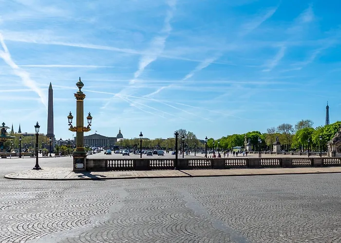 Lease Mobility L Champs-elysee & Eiffel View L Triplex 2br & Rooftop *