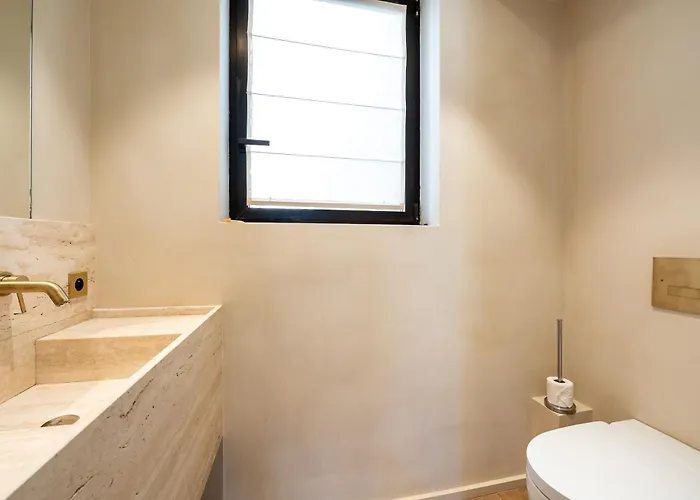 Lease Mobility L Champs-elysee & Eiffel View L Triplex 2br & Rooftop