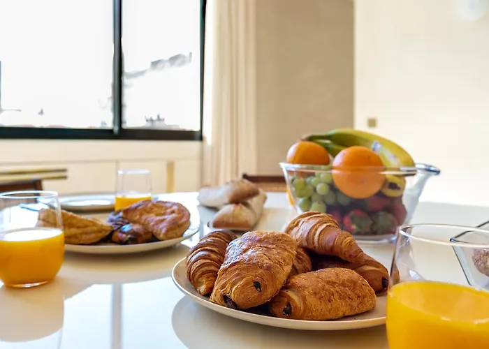 Apartment Lease Mobility L Champs-elysee & Eiffel View L Triplex 2br & Rooftop *