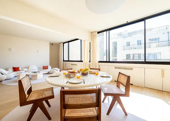 Lease Mobility L Champs-elysee & Eiffel View L Triplex 2br & Rooftop *