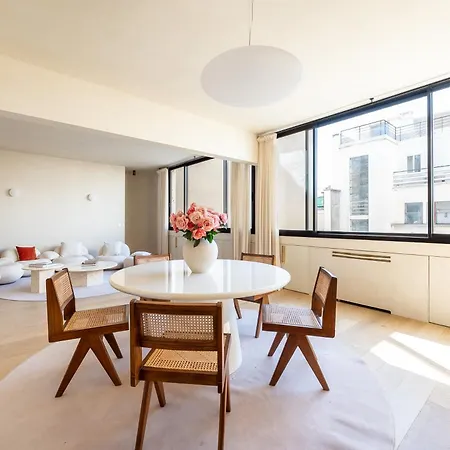 Lease Mobility L Champs-elysee & Eiffel View L Triplex 2br & Rooftop アパート *