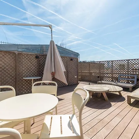 アパート Lease Mobility L Champs-elysee & Eiffel View L Triplex 2br & Rooftop パリ