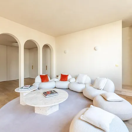 Apartament Lease Mobility L Champs-elysee & Eiffel View L Triplex 2br & Rooftop Paryż
